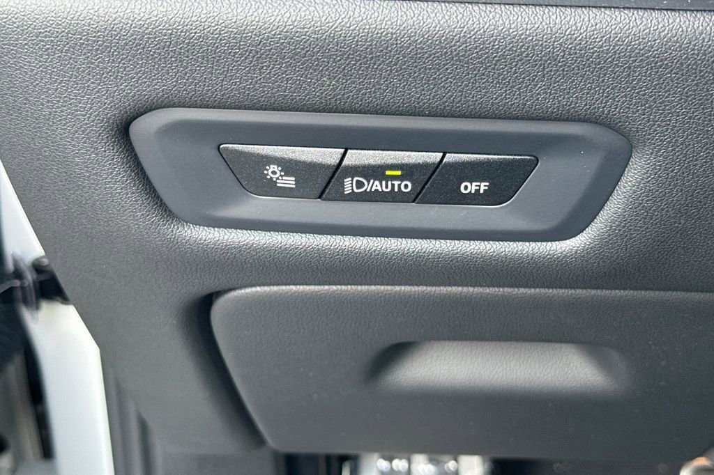 Used 2024 BMW X5 sDrive40i w/ M Sport Package image 31