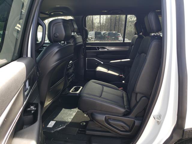 New 2026 Jeep Grand Wagoneer Limited w/ HD Trailer Tow Package AWD/4WD image 7