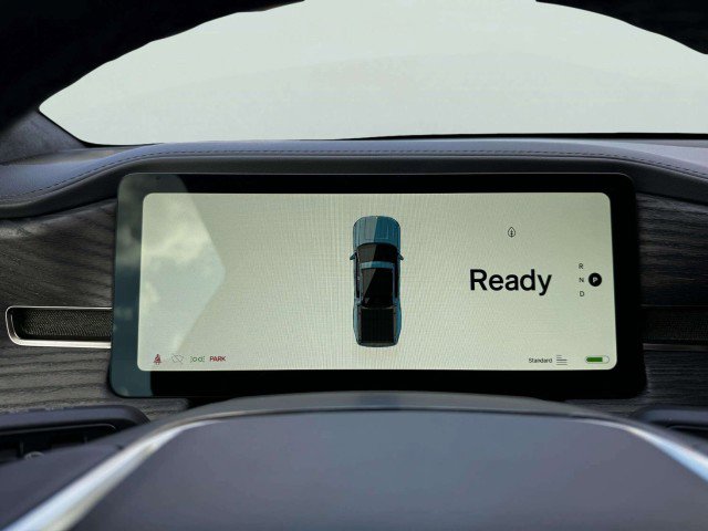 Used 2022 Rivian R1T Adventure image 24