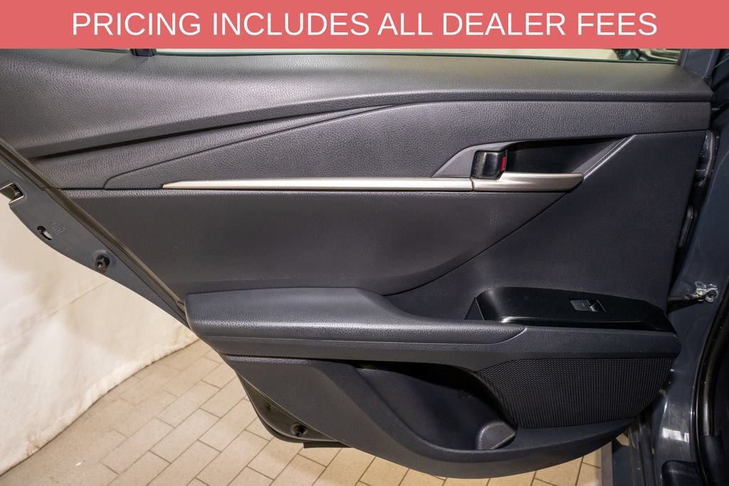 Used 2025 Toyota Camry LE FWD image 9