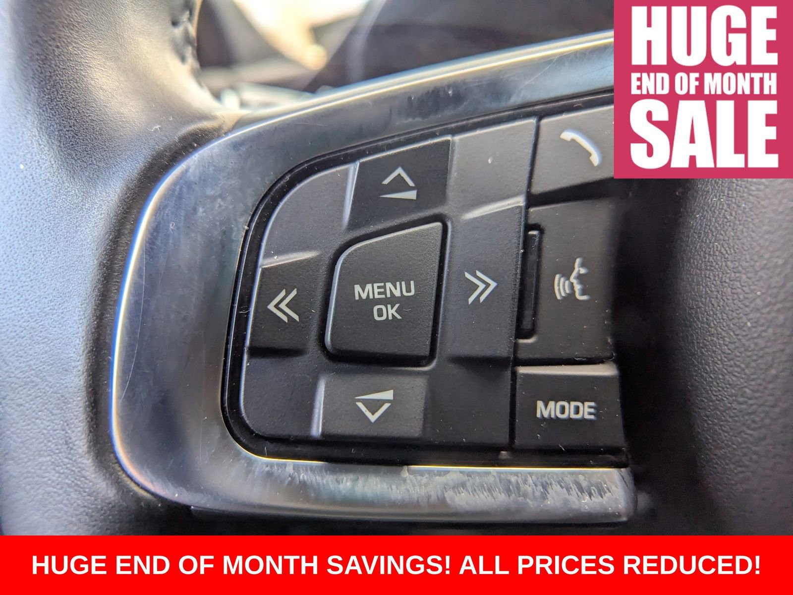 Used 2019 Jaguar E-PACE R-Dynamic SE image 33