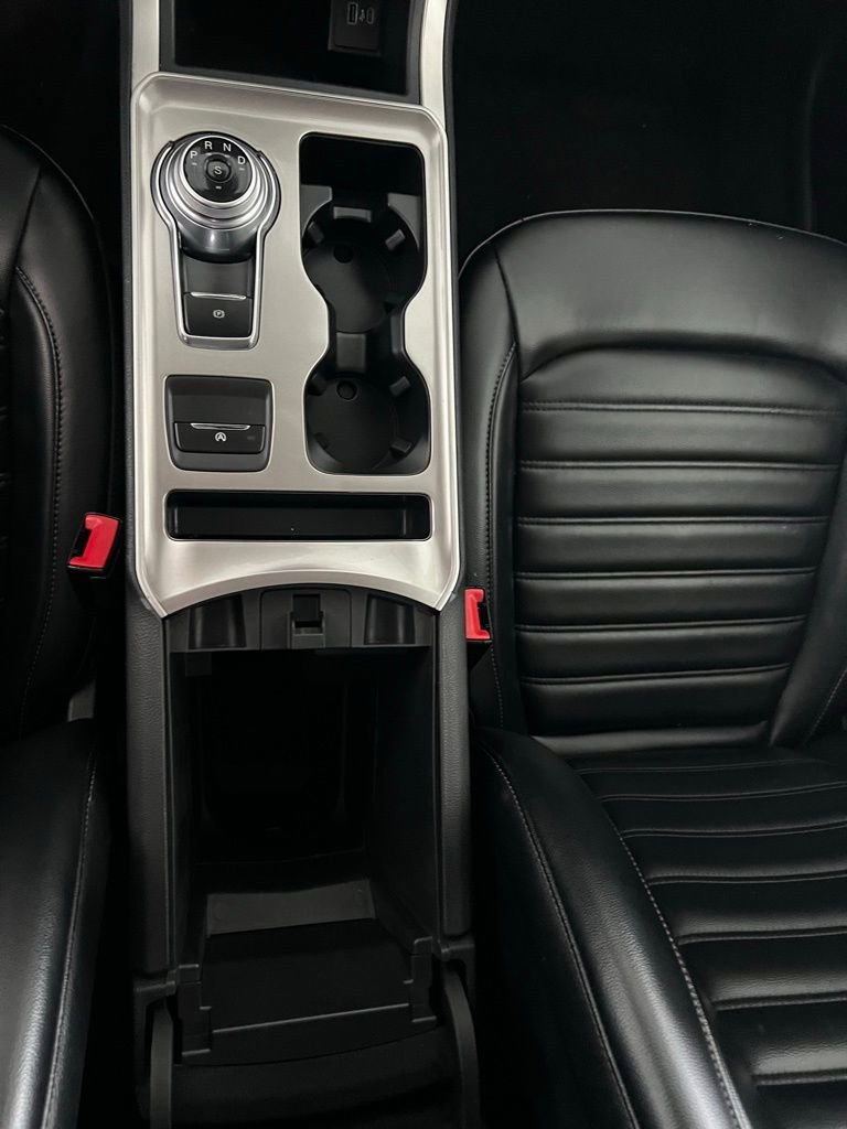 Used 2024 Ford Edge SEL image 15