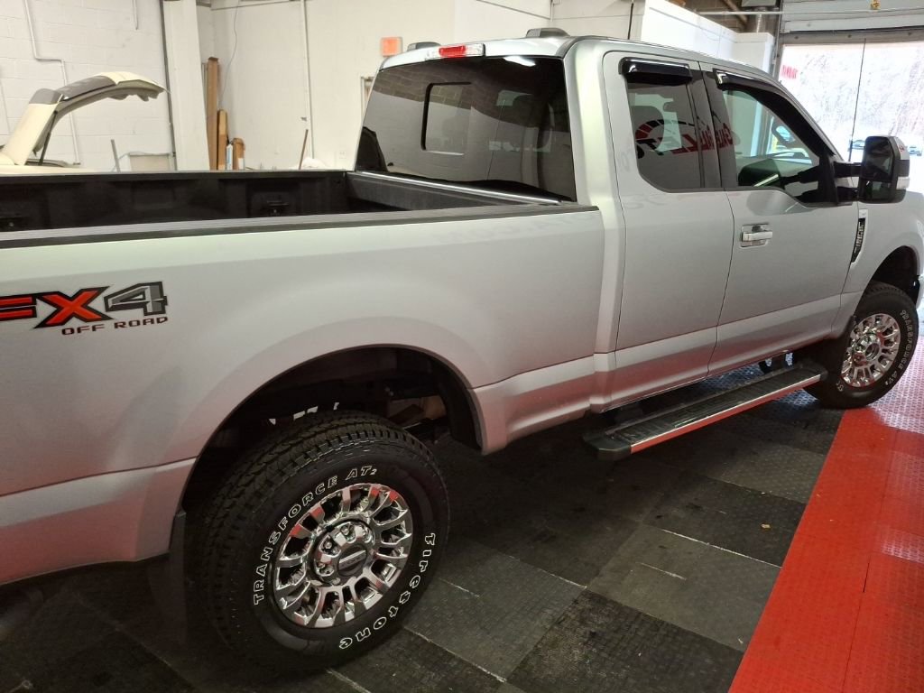 Used 2022 Ford F350 XLT w/ XLT Premium Package AWD/4WD image 11