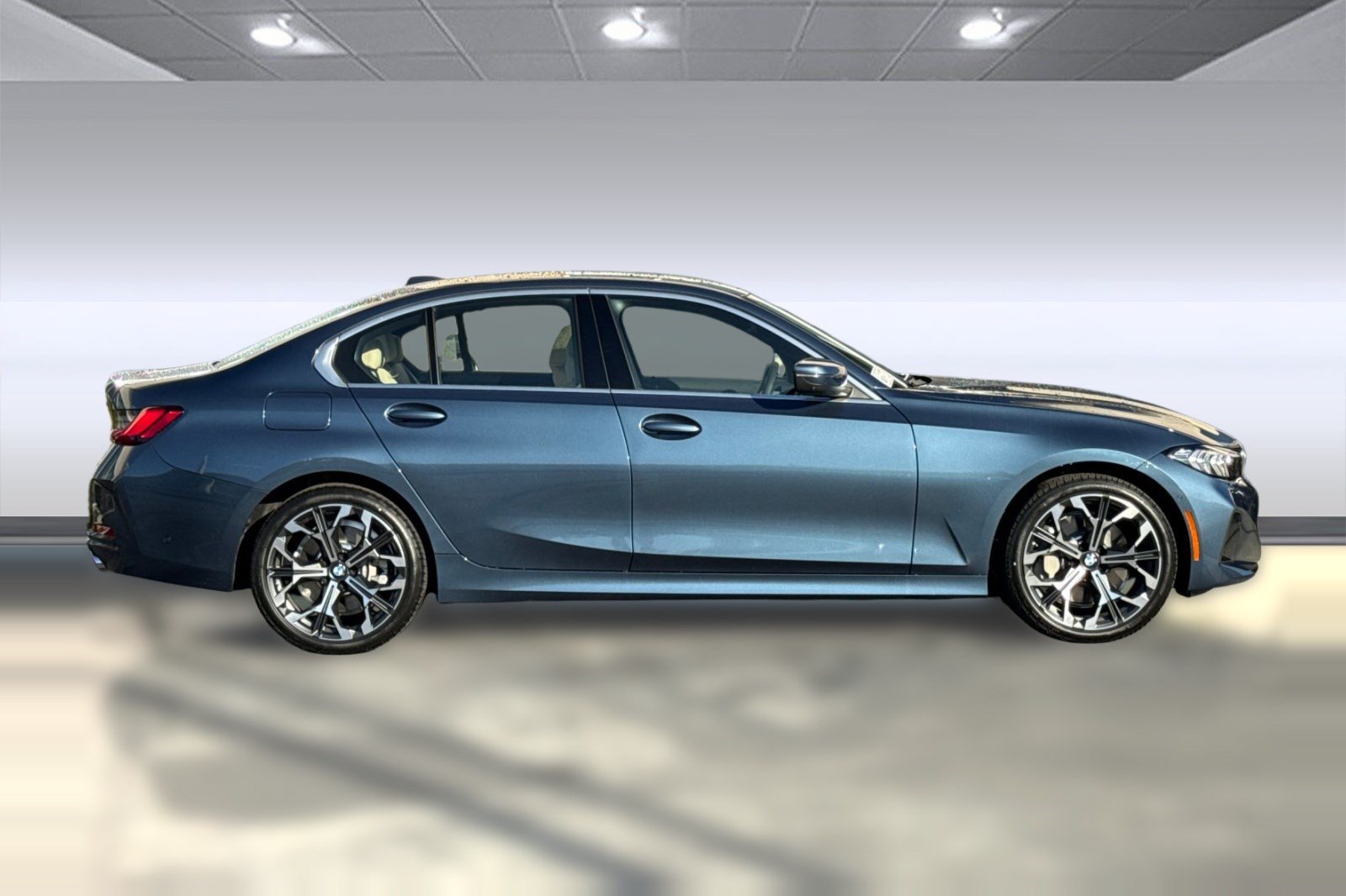 Used 2026 BMW 330i Sedan w/ Premium Package RWD image 8
