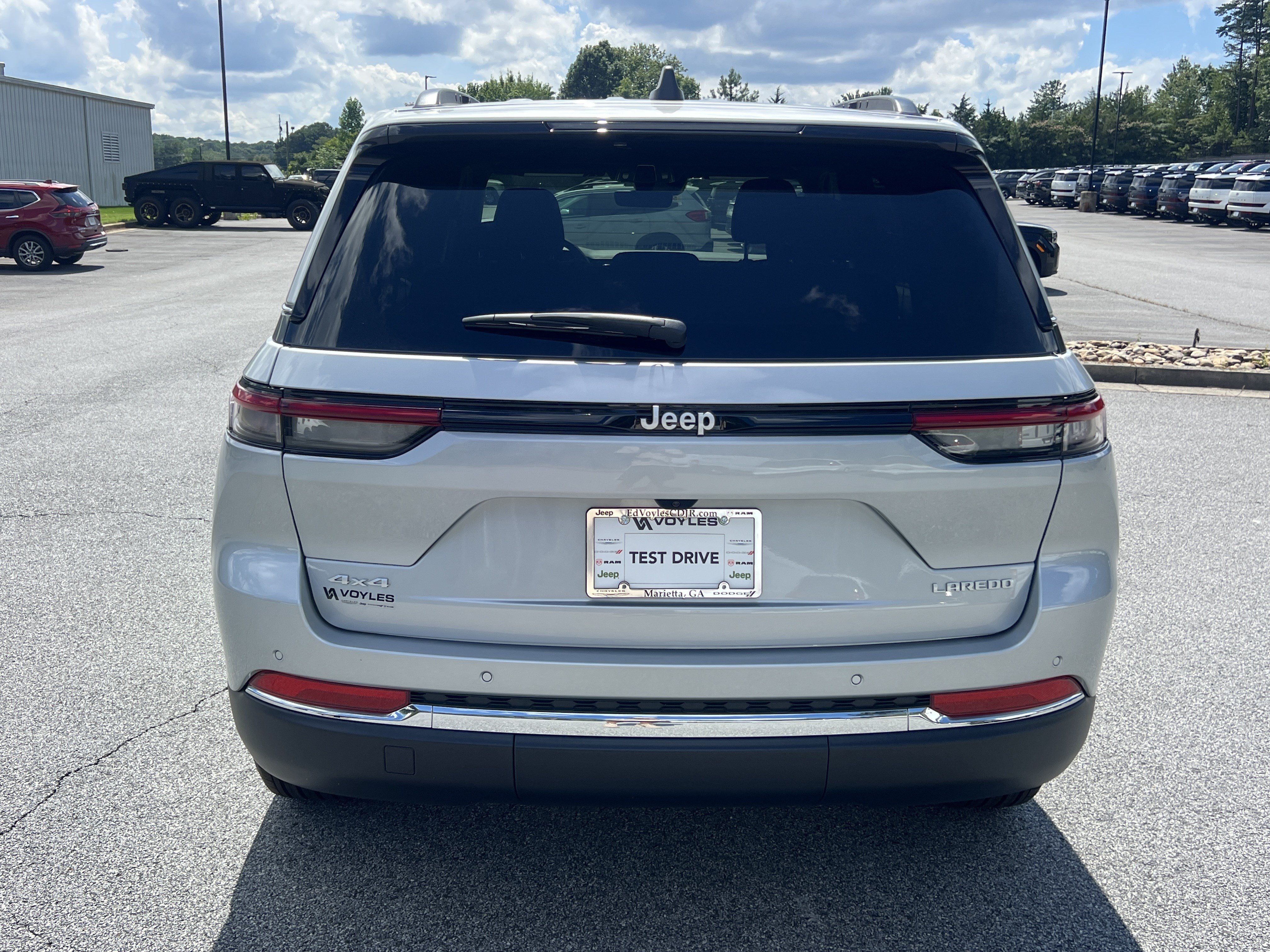 New 2026 Jeep Grand Cherokee Laredo X RWD image 7