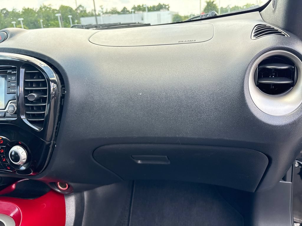 Used 2015 Nissan Juke SV AWD/4WD image 24