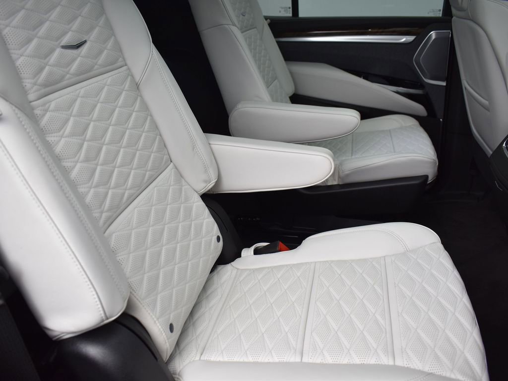 Certified 2026 Cadillac Escalade Platinum Sport w/ LPO, ONYX Package image 33