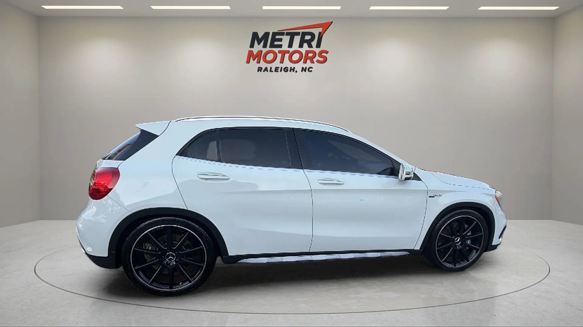 Used 2017 Mercedes-Benz GLA 45 AMG 4MATIC image 2