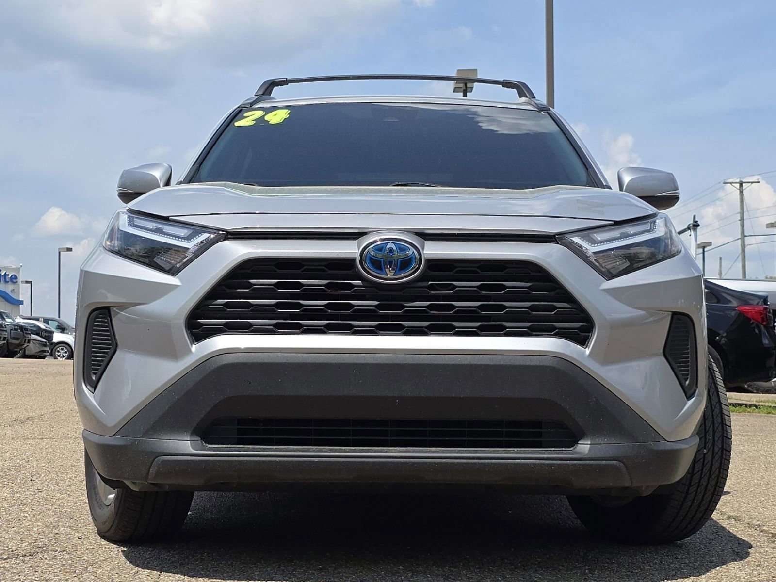 Used 2024 Toyota RAV4 XLE AWD/4WD image 12