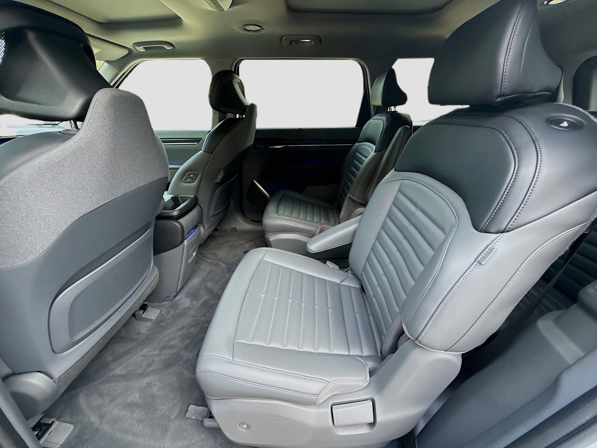 Used 2026 Kia EV9 Land image 21