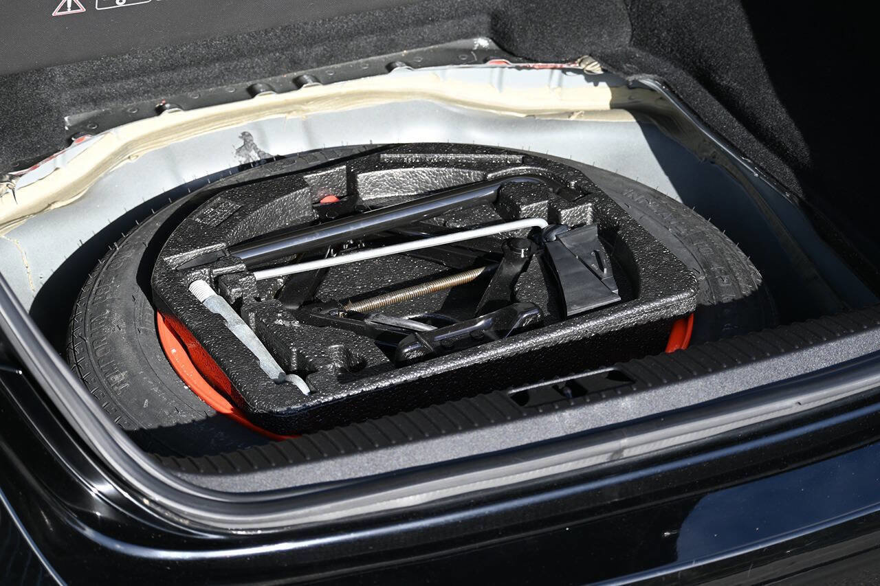 Used 2007 Jaguar XKR R image 30