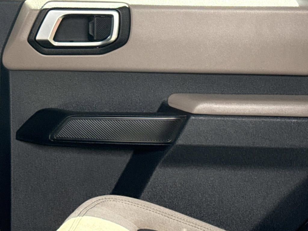 Used 2021 Ford Bronco Big Bend image 14