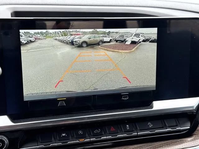 Used 2022 Chevrolet Silverado 1500 LT AWD/4WD image 35
