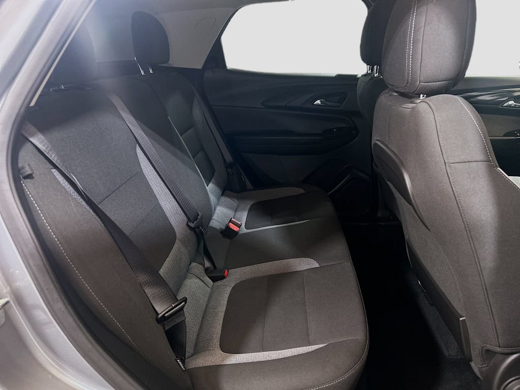 Used 2025 Chevrolet TrailBlazer LT w/ Driver Confidence Package FWD image 22