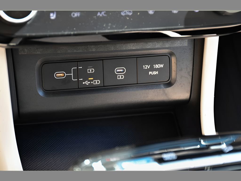 Used 2025 Hyundai Tucson Limited AWD/4WD image 37