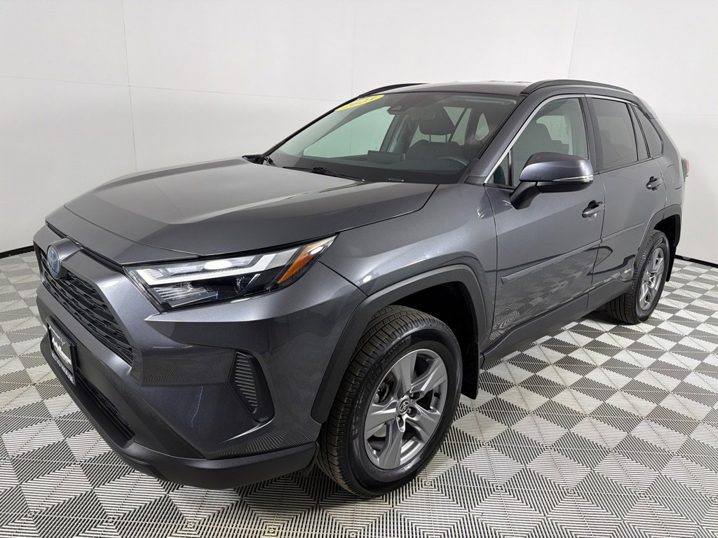 Used 2023 Toyota RAV4 XLE image 9