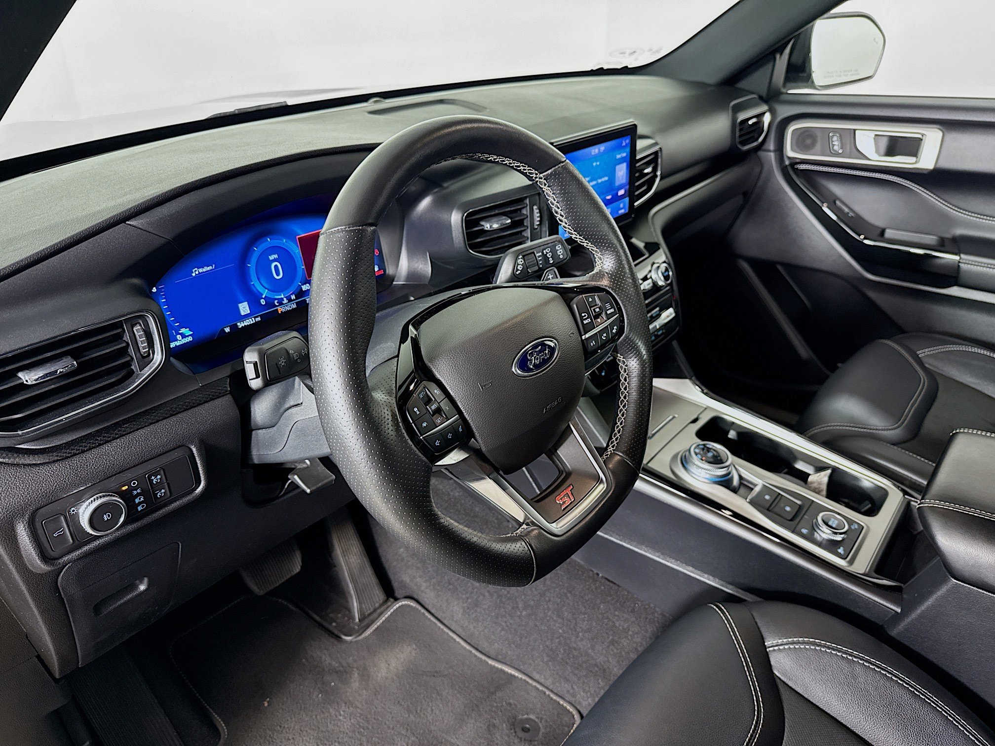 Used 2022 Ford Explorer ST image 8