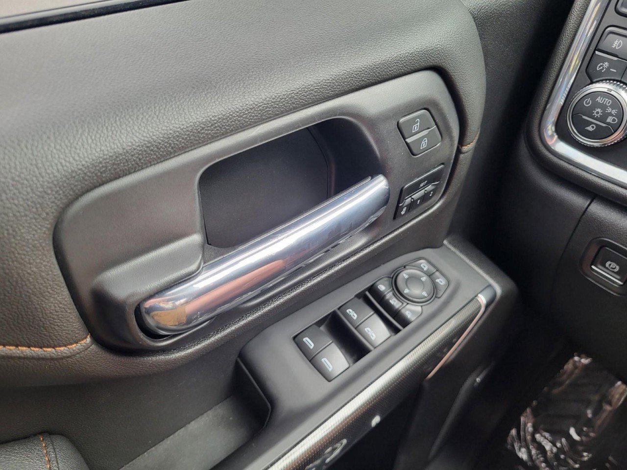 Used 2023 GMC Sierra 2500 AT4 w/ AT4 Preferred Package image 28