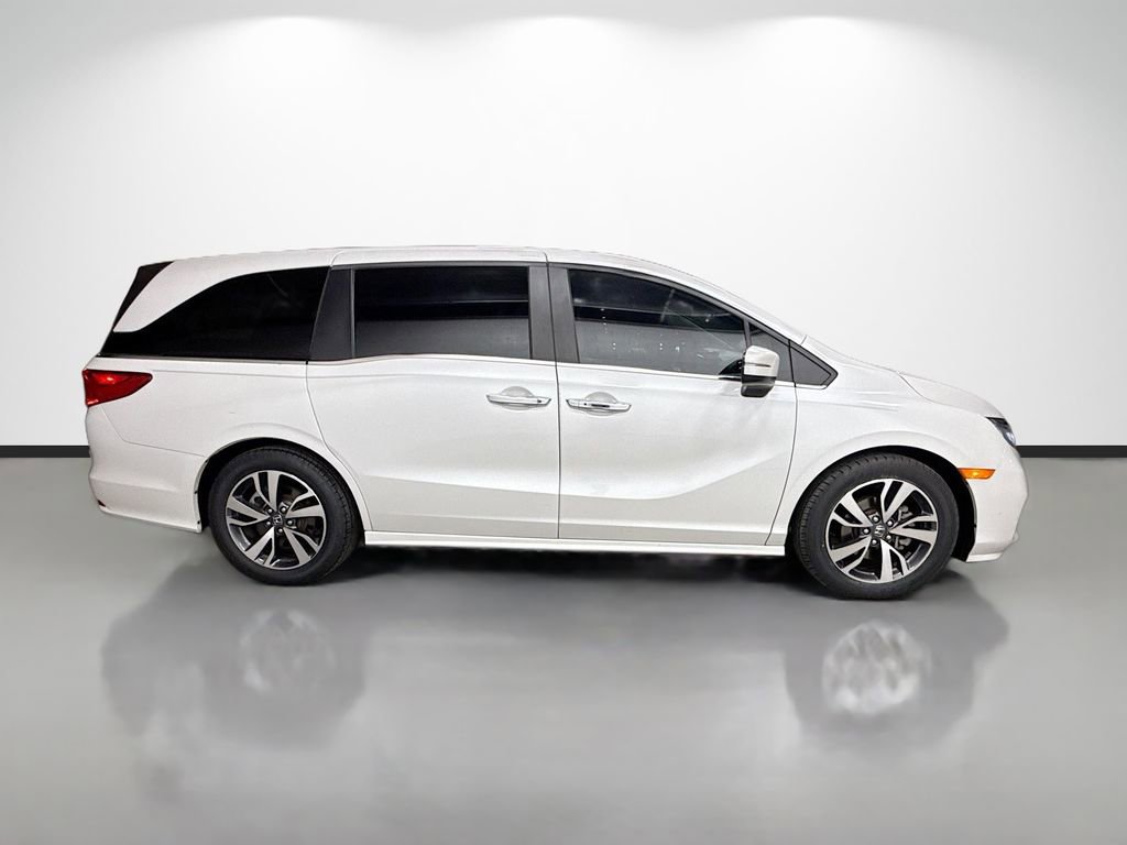 Used 2023 Honda Odyssey Touring image 2