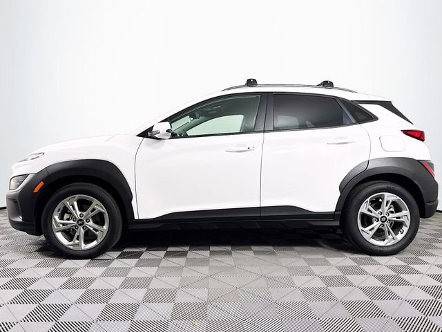 Used 2022 Hyundai Kona SEL FWD image 2