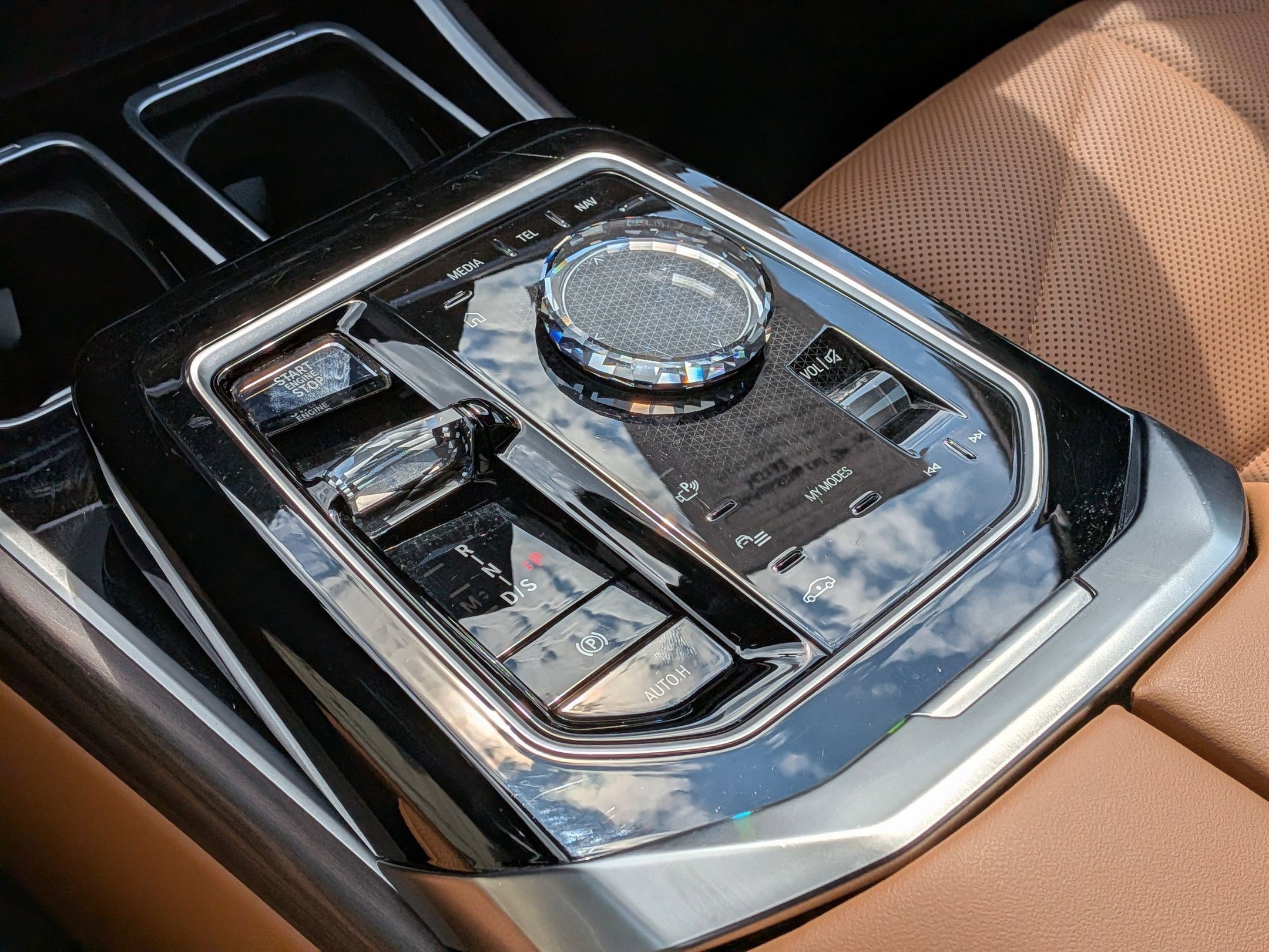 Certified 2023 BMW 740i RWD image 28