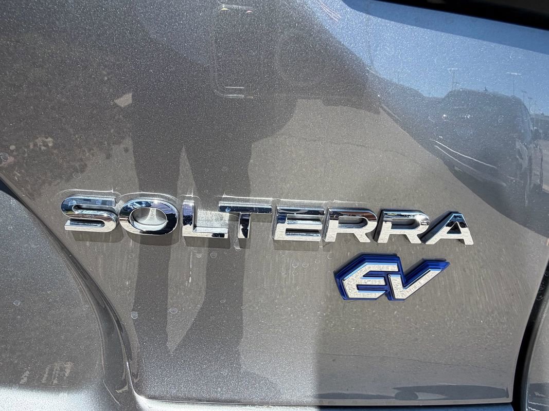 Used 2025 Subaru Solterra Premium AWD/4WD image 9
