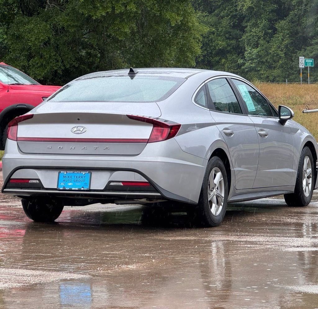 Used 2023 Hyundai Sonata SE w/ Cargo Package FWD image 12