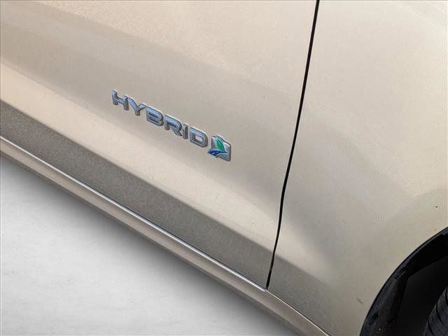 Used 2019 Ford Fusion SE FWD image 12