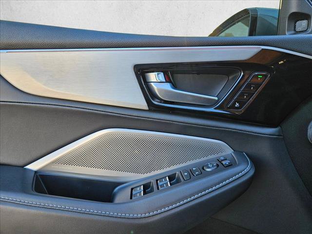 Used 2025 Acura MDX w/ Technology Package FWD image 25