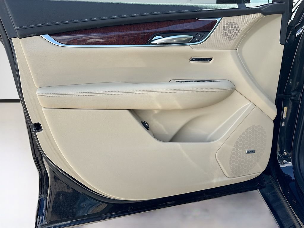 Used 2019 Cadillac XT5 Luxury image 21