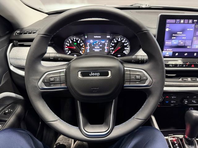Used 2022 Jeep Compass Latitude AWD/4WD image 28