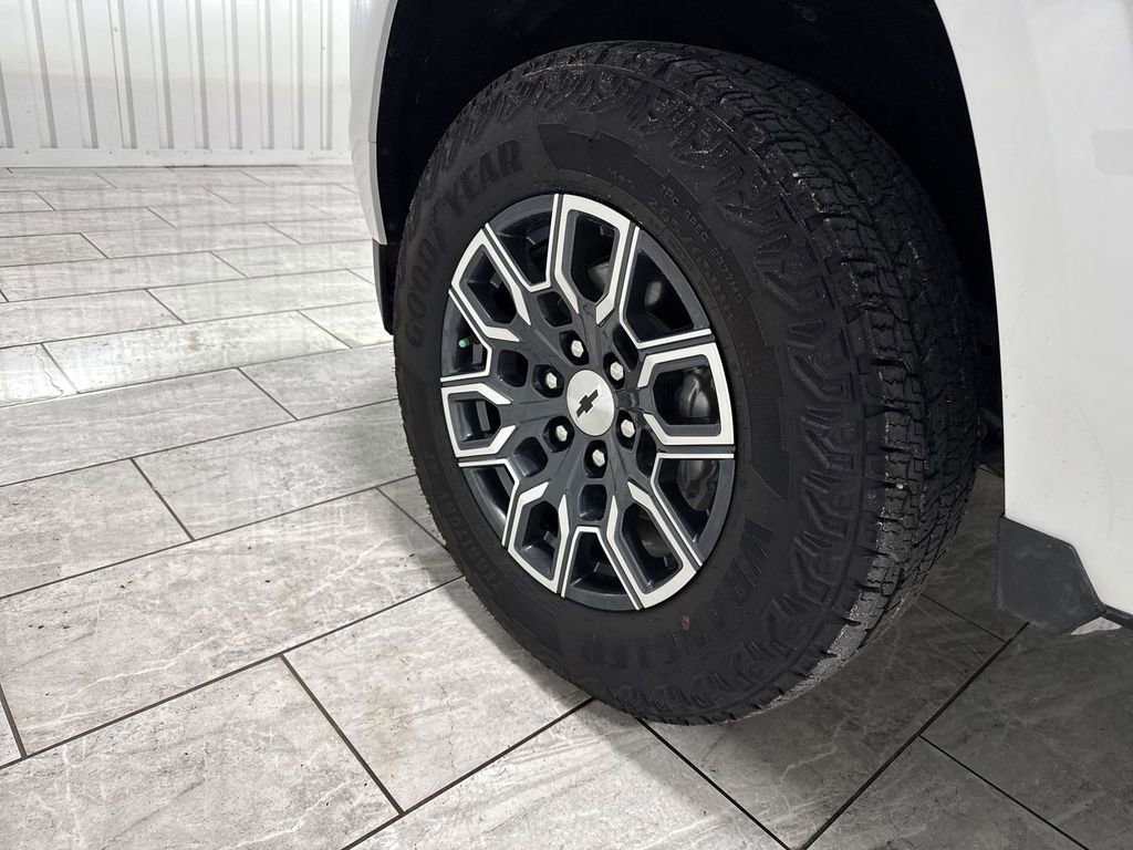 Used 2024 Chevrolet Colorado Z71 w/ Z71 Convenience Package 2 image 34