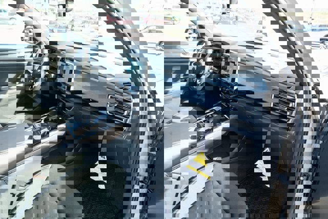 New 2026 Volkswagen Atlas Cross Sport SE image 40