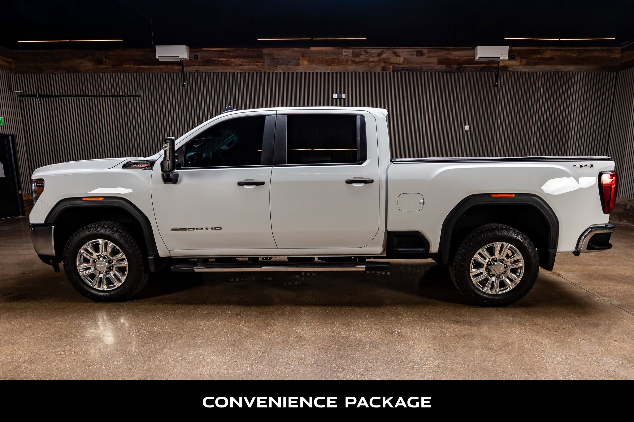 Used 2020 GMC Sierra 2500 4x4 Crew Cab w/ Gooseneck/5TH Wheel Package image 5