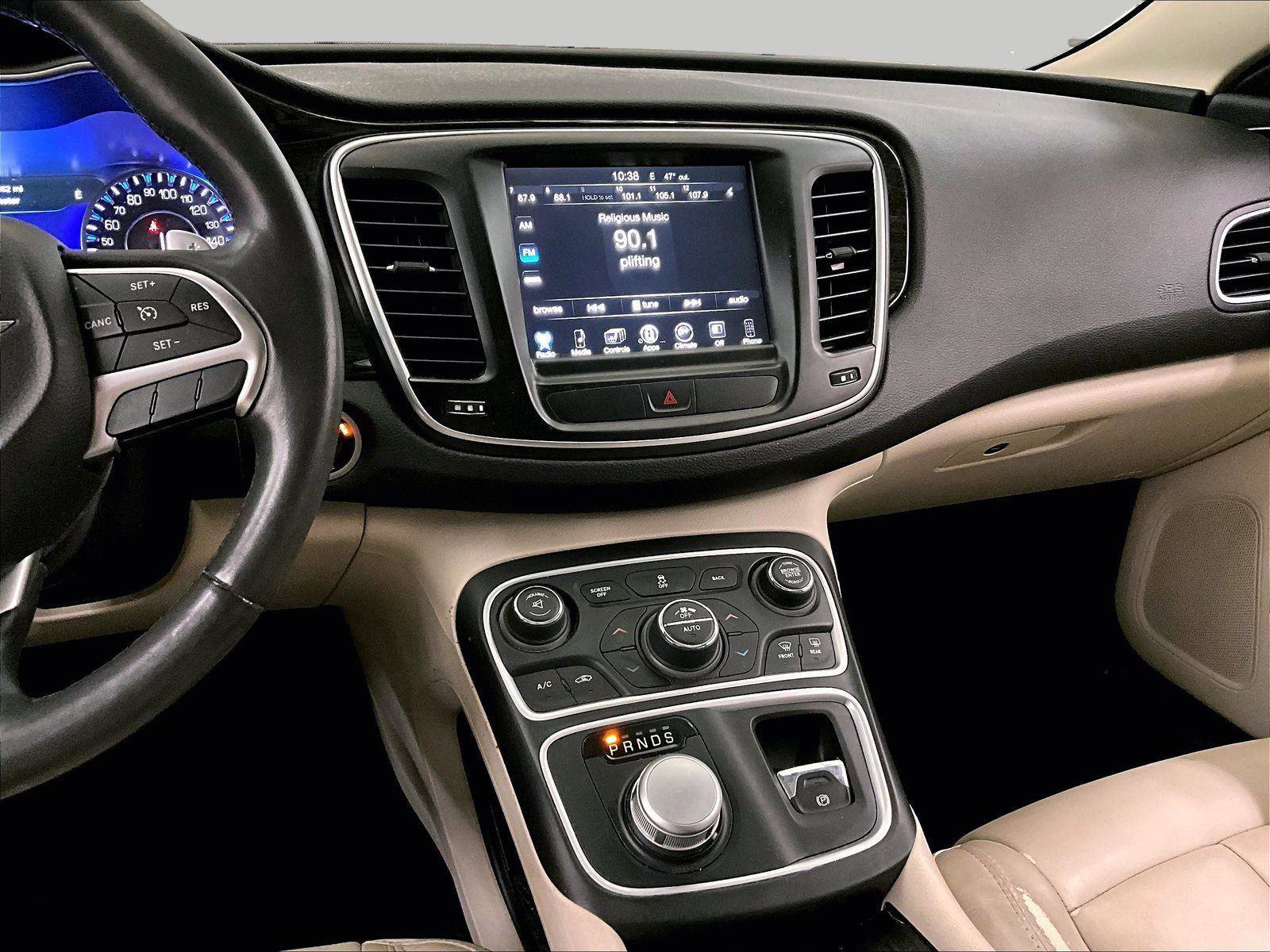 Used 2016 Chrysler 200 C image 6