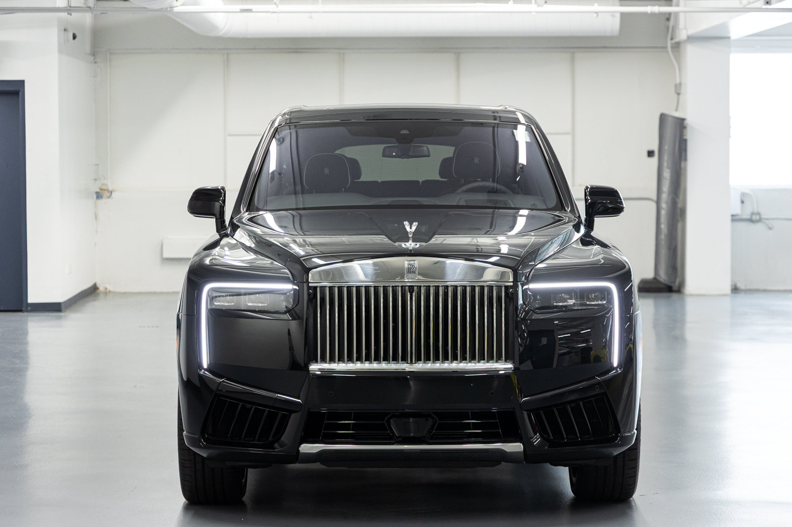 New 2027 Rolls-Royce Cullinan AWD/4WD image 8