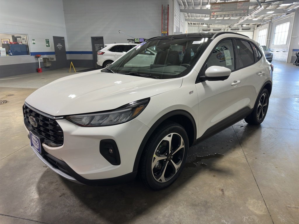 New 2025 Ford Escape ST-Line Elite w/ Tech Pack #2 image 4