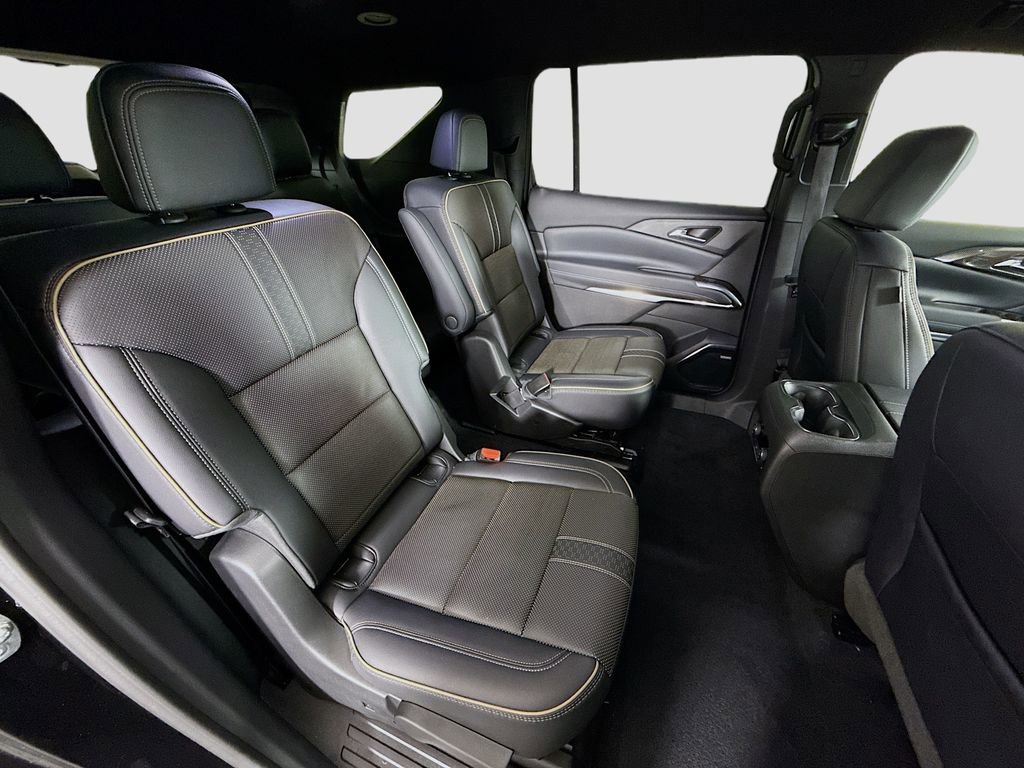 Certified 2025 Chevrolet Traverse High Country w/ LPO, Floor Liner Package image 28