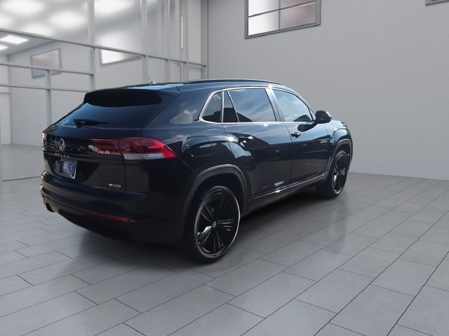 Used 2022 Volkswagen Atlas Cross Sport SEL R-Line AWD/4WD image 8