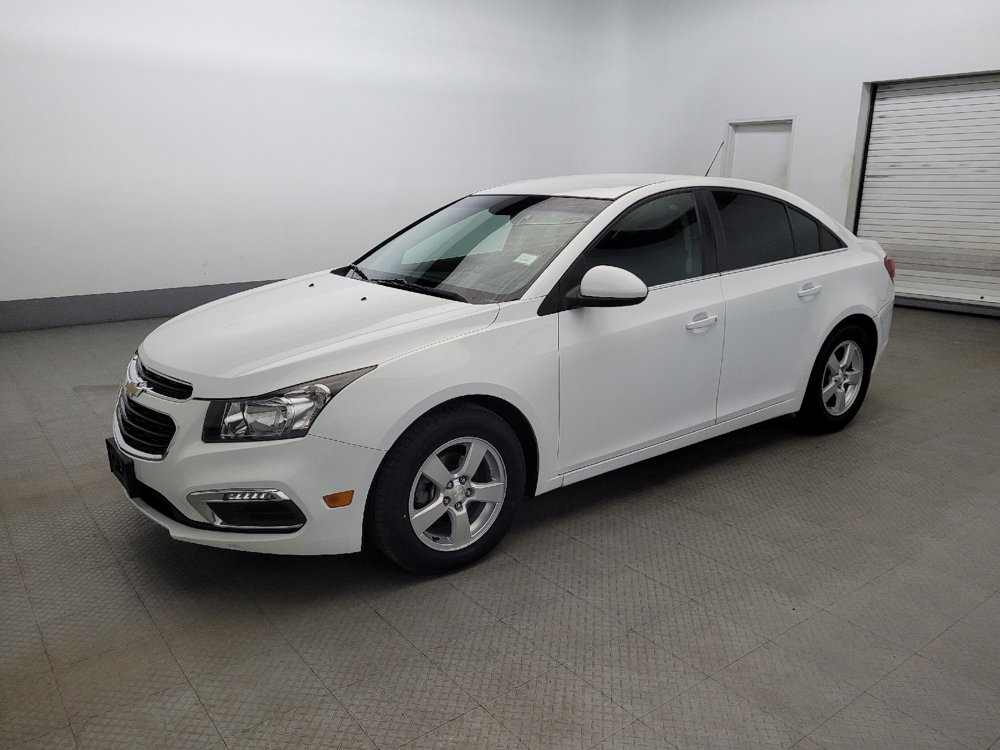 Used 2016 Chevrolet Cruze LT image 2