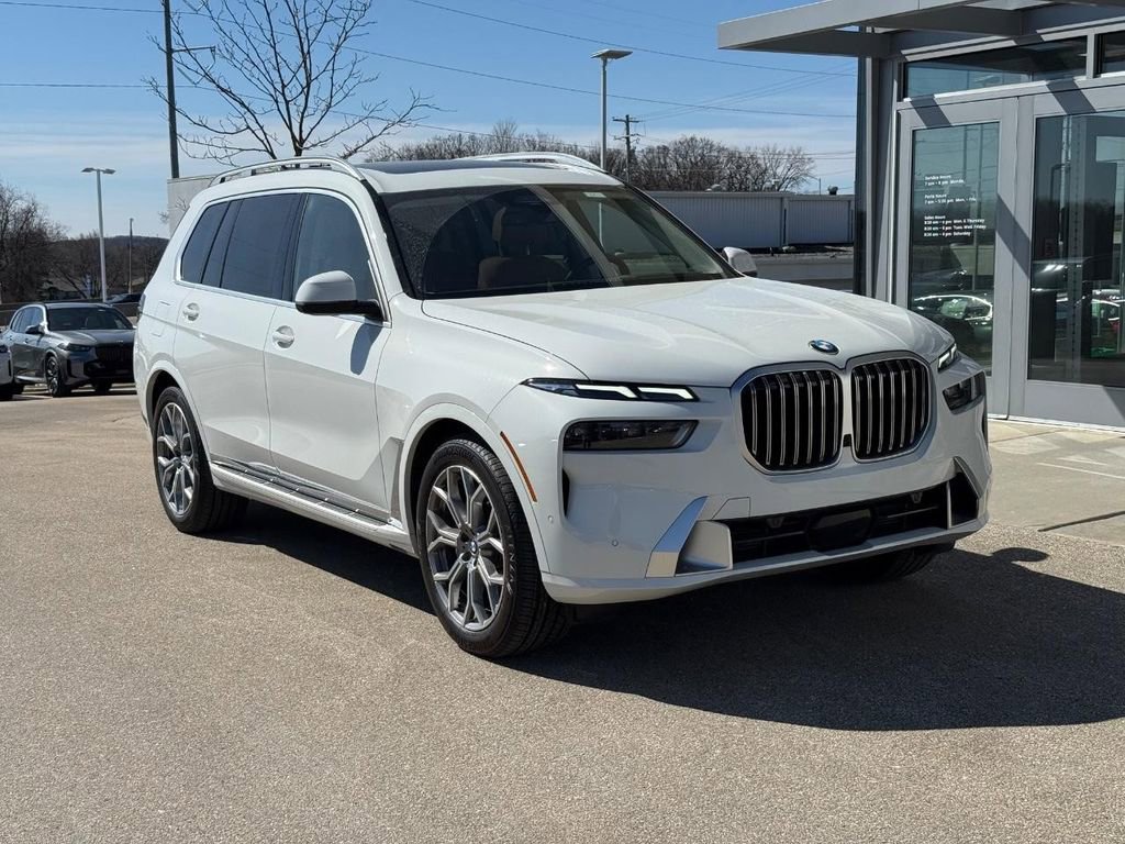 Certified 2023 BMW X7 xDrive40i w/ Premium Package image 1