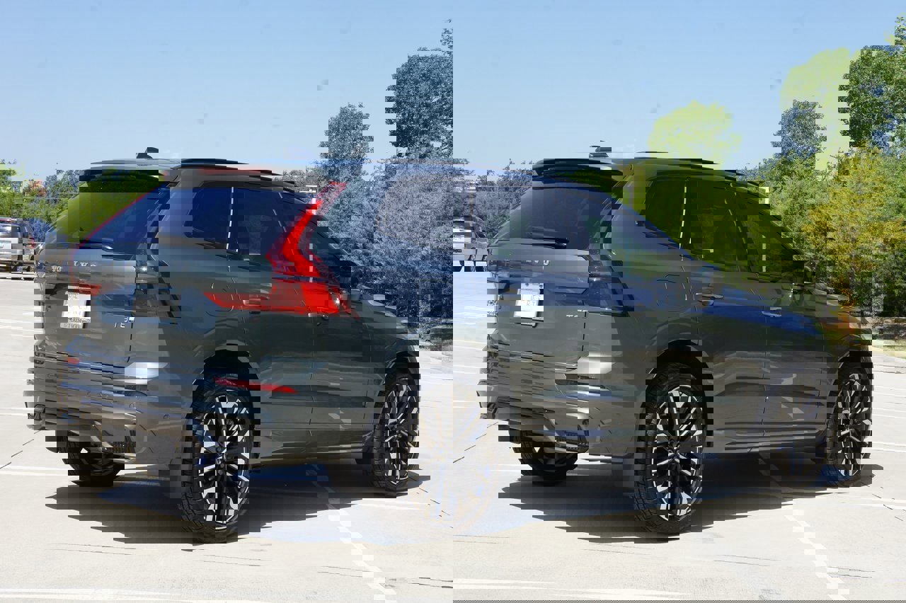 New 2026 Volvo XC60 T8 Ultra w/ Protection Package Premier image 4