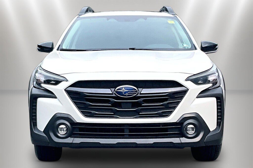 Used 2024 Subaru Outback Premium w/ Popular Package #1 AWD/4WD image 2