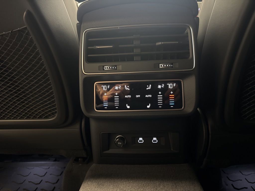 New 2026 Audi SQ8 Prestige image 28