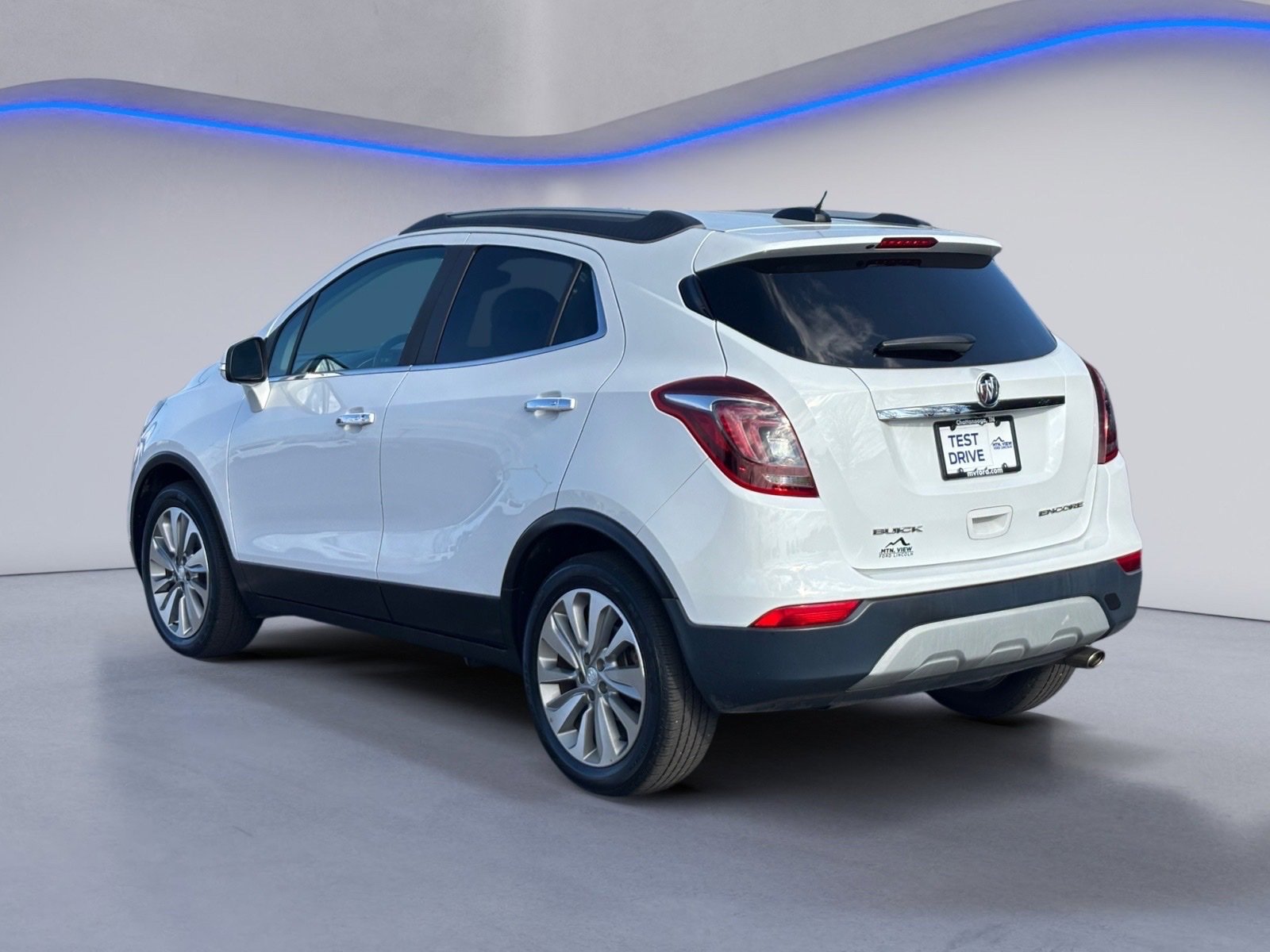 Used 2017 Buick Encore Essence image 12
