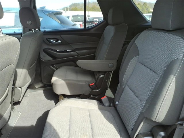 Used 2023 Chevrolet Traverse LT image 12