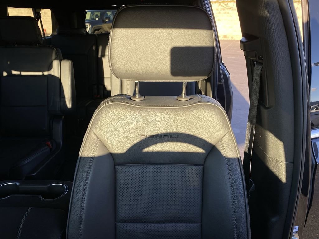 Certified 2025 GMC Yukon XL Denali image 34
