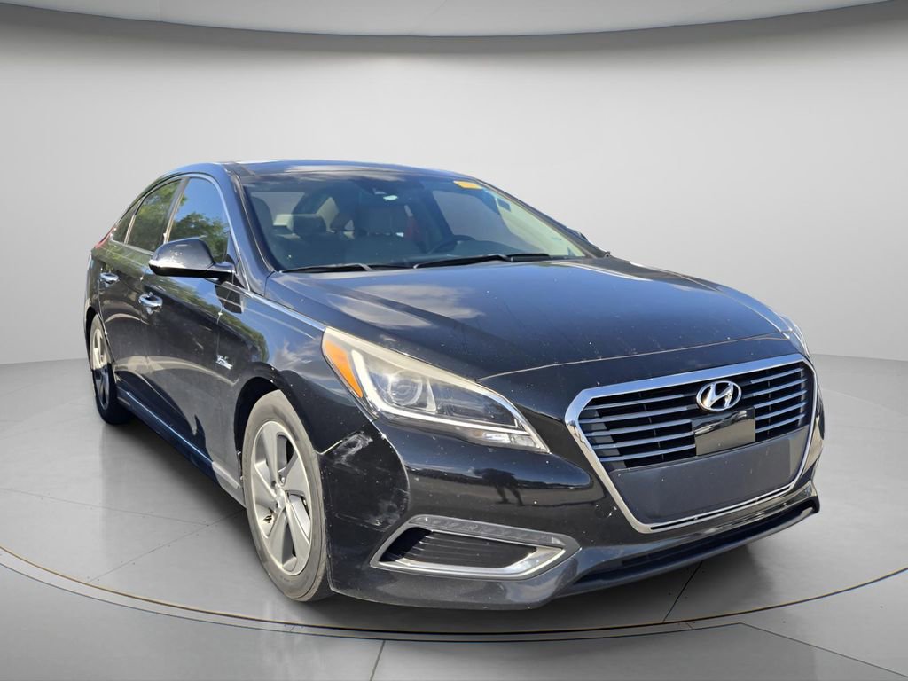 Used 2016 Hyundai Sonata Limited w/ Option Group 02 FWD image 4