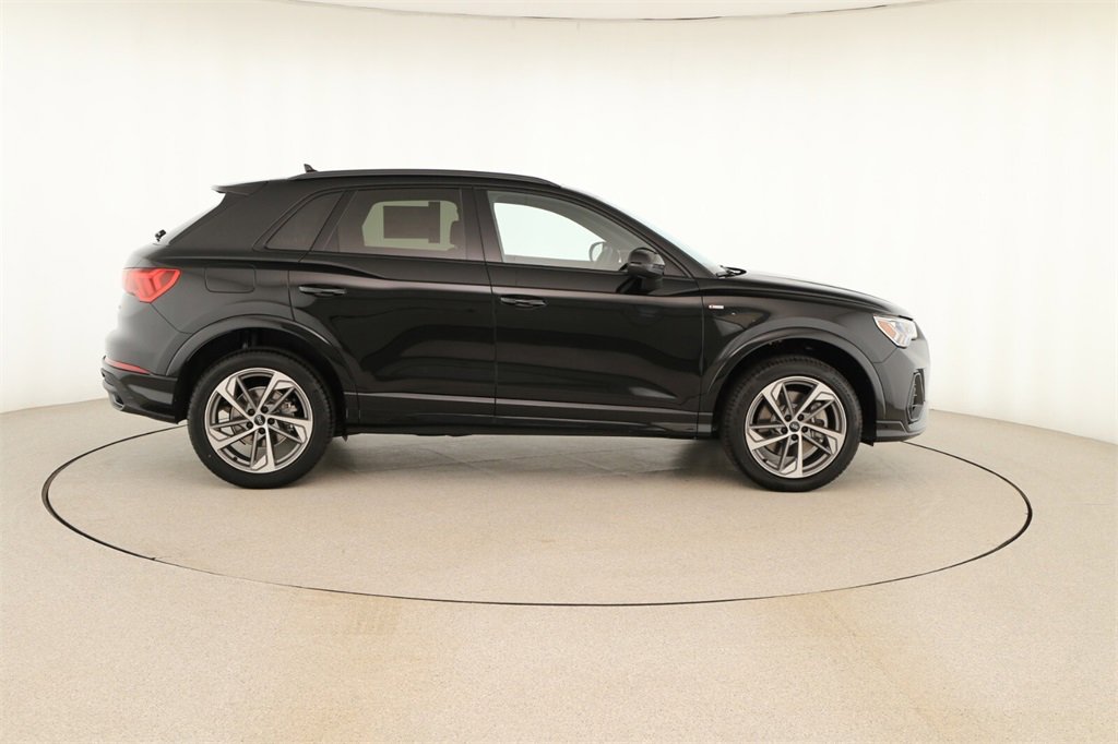 New 2025 Audi Q3 2.0T Premium image 8