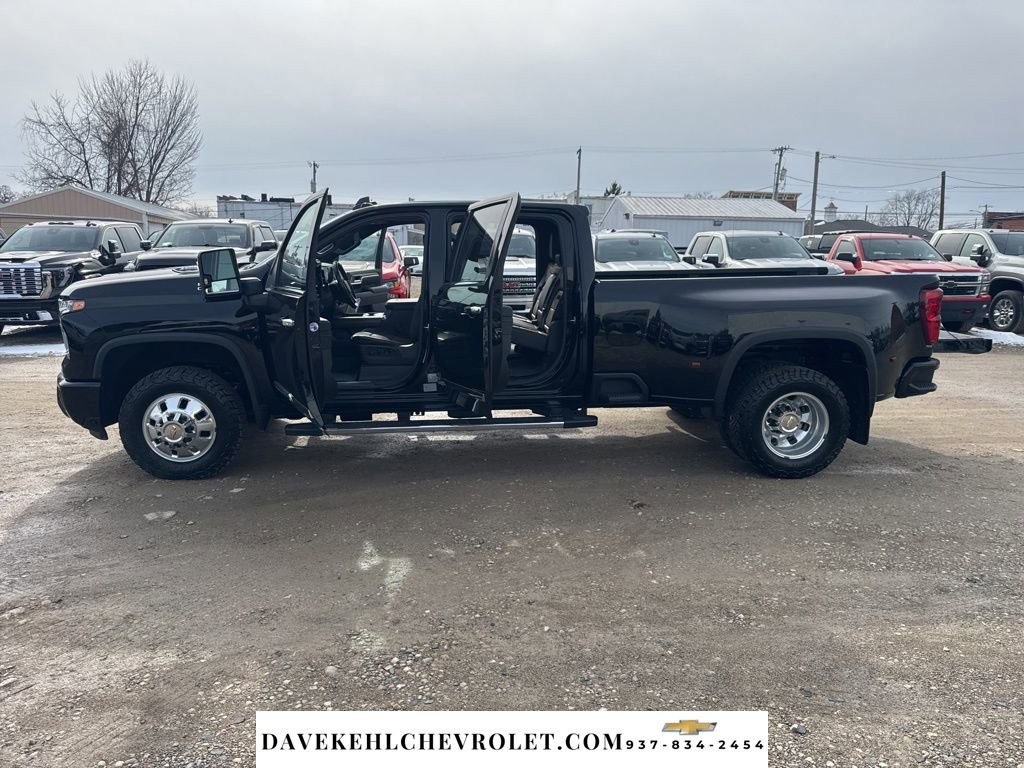 Used 2024 Chevrolet Silverado 3500 High Country w/ High Country Premium Package image 37